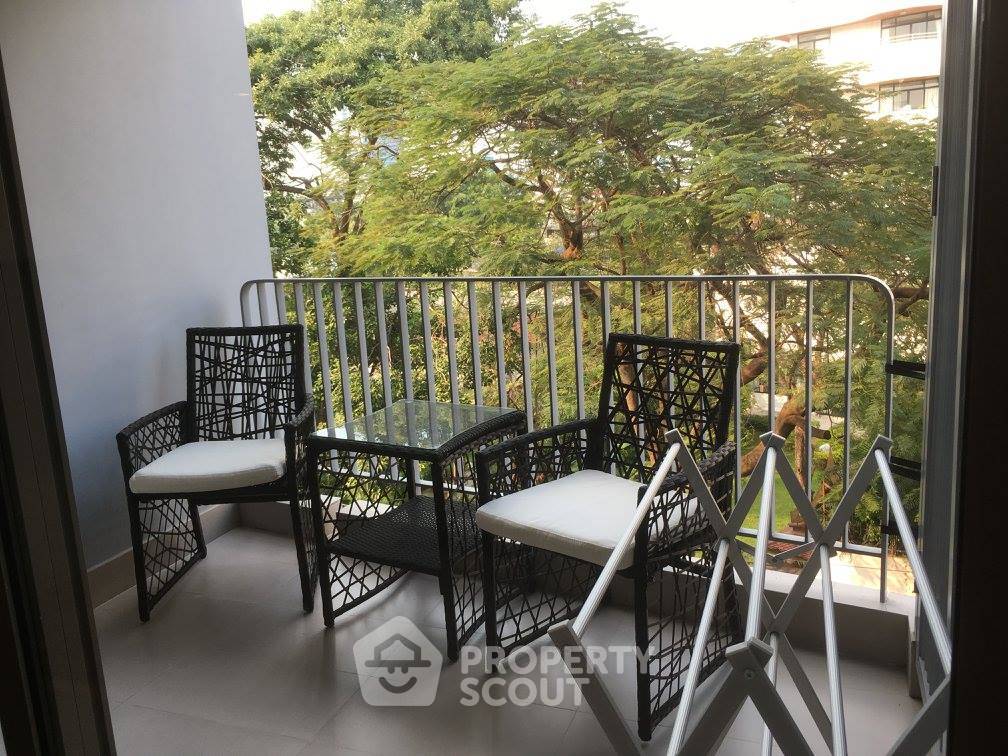 picture 2-BR Condo at Down Town 49 near BTS Phrom Phong (ID 566515) - 11/23