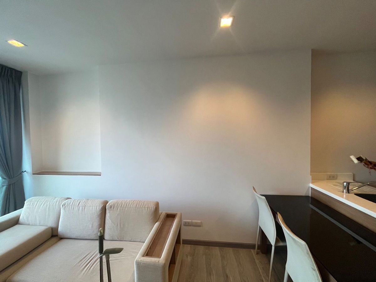 รูป T109 ให้เช่าคอนโด Rhythm Phahon-Ari (ริทึ่ม พหล-อารีย์) ห้องขนาด45ตรม. ห้องรีโนเวท เฟอร์+เครื่องใช้ไฟฟ้าใหม่ ราคาพิเศษสุด - รูปที่ 10/13