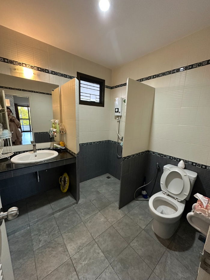 รูป ให้เช่าบ้านเดี่ยวสองชั้น  4 ห้องนอน 3 ห้องน้ำ 1  ห้องครัว  2  ที่จอดรถ - รูปที่ 12/23