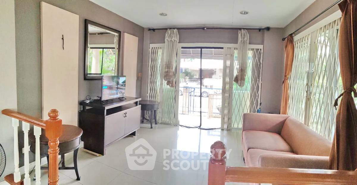 picture 1-BR House in Min Buri (ID 2470548) - 1/16