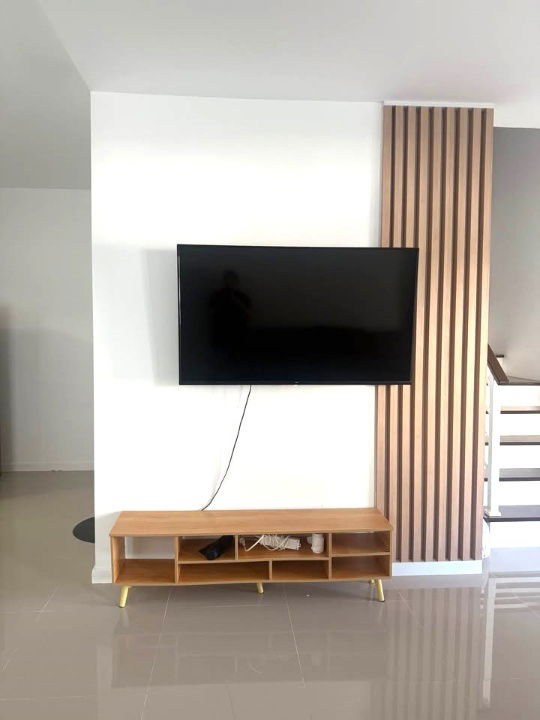 รูป ให้เช่าทาวน์โฮมสองชั้น  3 ห้องนอน 2 ห้องน้ำ 1 ห้องรับแขก 1 ห้องครัว   1  ที่จอดรถ - รูปที่ 3/17