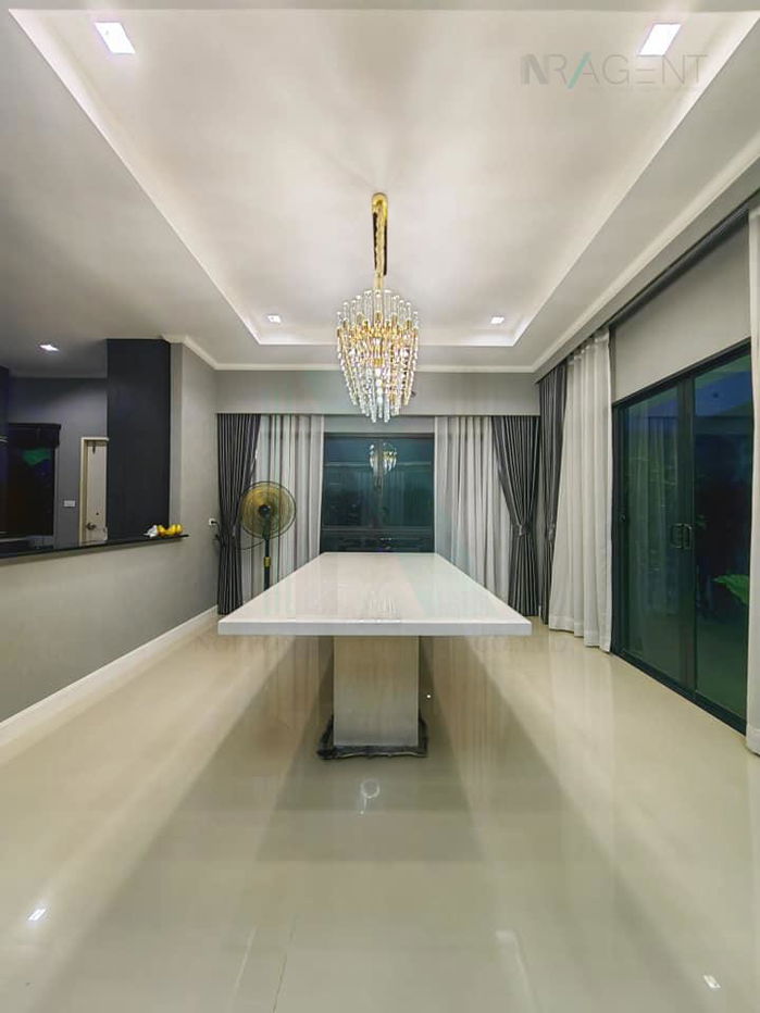 รูป ขายบ้านเดี่ยว โครงการ ศุภาลัย เอสเซ้นส์ ลาดพร้าว 2 ชั้น 6 ห้องนอน 5 ห้องน้ำ - รูปที่ 5/8