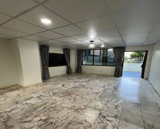 รูป ให้เช่าทาวน์โฮม 4 ชั้น ทำเลซอยอารีย์สัมพันธ์ 4 พญาไท / ไม่มีเฟอร์นิเจอร์ / แอร์ 1 เครื่อง / ไม่สัตว์เลี้ยง อยู่อาศัย หรือ Home Office ไม่ให้จดบริษัท - รูปที่ 3/14