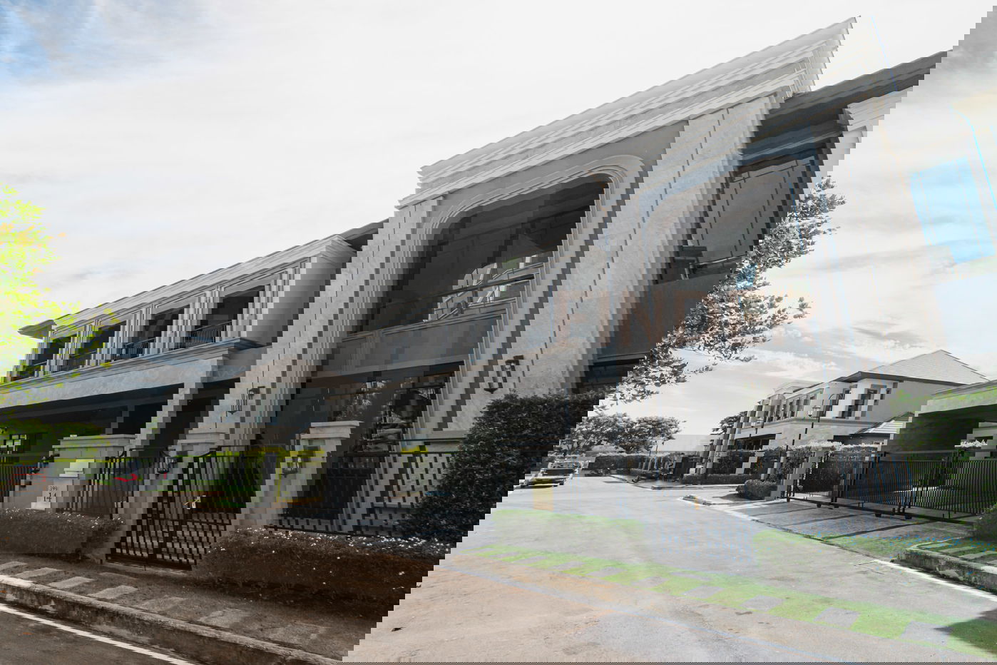 รูป GRAND BANGKOK BOULEVARD RAMINTRA - KASET NAWAMIN 5 bedrooms, for sale - รูปที่ 2/81