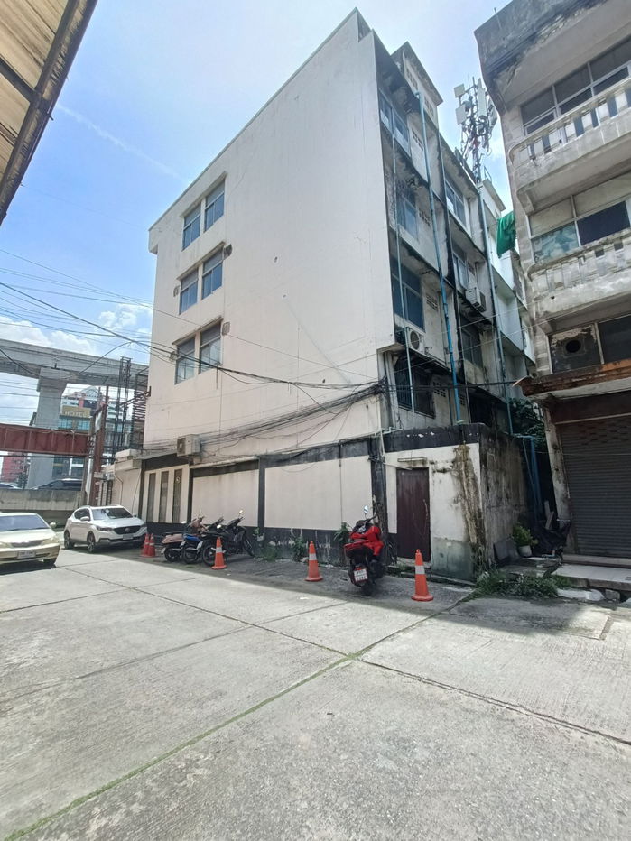picture Commercial Building for Sale on Chaeng Watthana 12 💰Sale Price: 14,000,000 THB  - 6/10