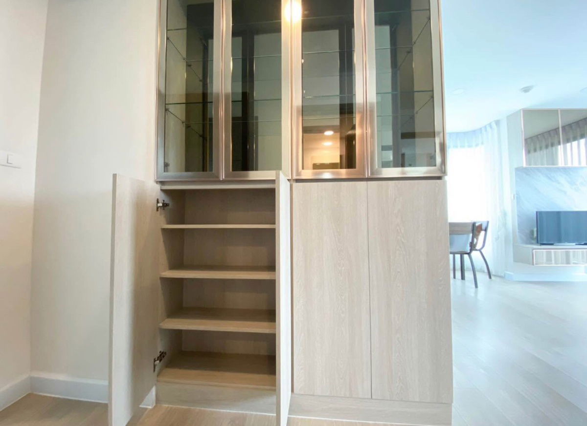 picture Metro Luxe Rose Gold Phahol - Sutthisan - 9/10