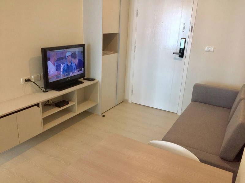 รูป ให้เช่าคอนโด เดอะ คิทท์ พลัส พหลโยธิน-คูคต ตึกB 28 ตรม.เฟอร์ครบ มีเครื่องซักผ้า ใกล้รถไฟฟ้าคูคต (TR1221) - รูปที่ 2/9