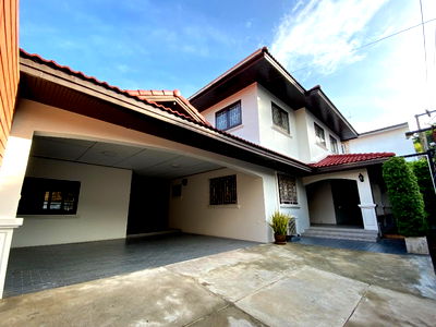 เช่าบ้านเดี่ยว วิทยาลัยป้องกันราชอาณาจักร (วปอ.) : 🏡 ให้เช่าบ้านเดี่ยว 2 ชั้น – โซนอารีย์ ✨ ทำเลหายาก ใกล้ BTS อารีย์ / ทางด่วนศรีรัช