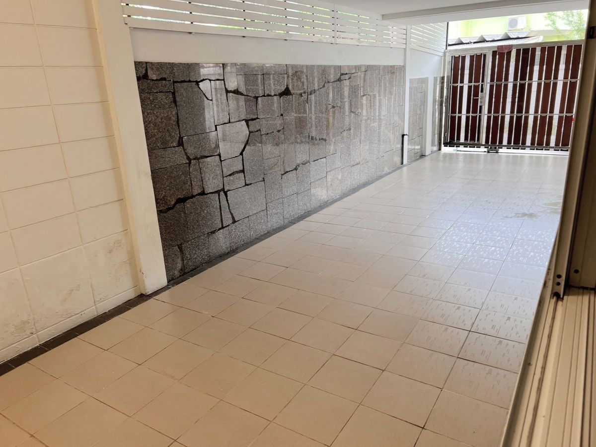 picture 🏡 For Sale: Fully Renovated 2-Storey Detached House – Vibhavadi Location 🚇 Near MRT Ratchadaphisek | 🛍️ Close to Central Ladprao - 8/26