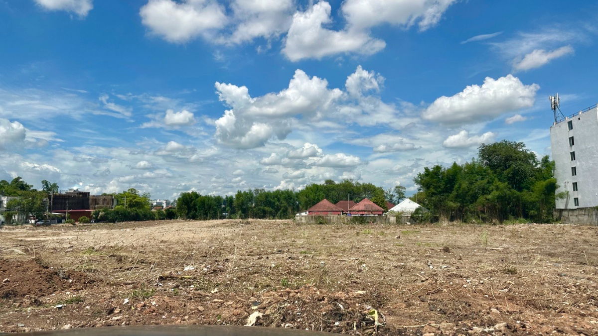 รูป ขายที่ดินเปล่า 13-0-97 ไร่ วิวสวย ทำเลดี ติดถนนใหญ่ ตำบลสุเทพ อำเภอเมือง จังหวัดเชียงใหม่ (เจ้าของขายเอง) - รูปที่ 1/4