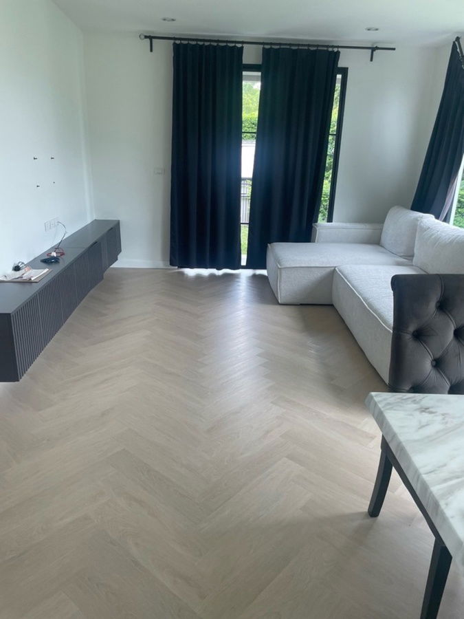 picture For rent Setthasiri Pattanakarn , 4 bedrooms big garden, Pet friendly - 6/18