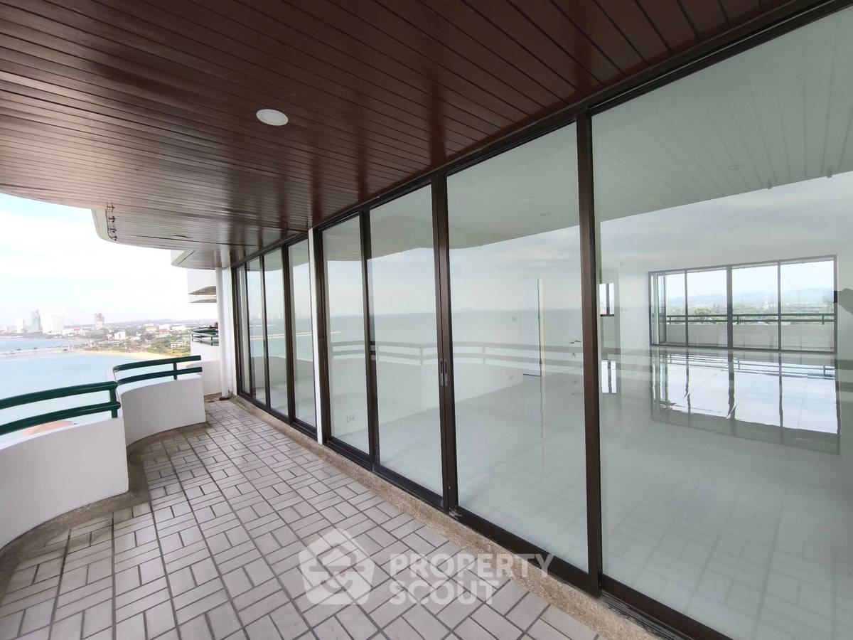 picture 2-BR Condo at Sunset Height in Na Chom Thian (ID 2470696) - 4/7