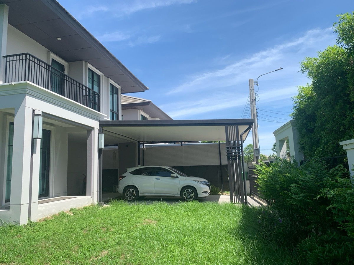 picture For rent Setthasiri Pattanakarn , 4 bedrooms big garden, Pet friendly - 3/18