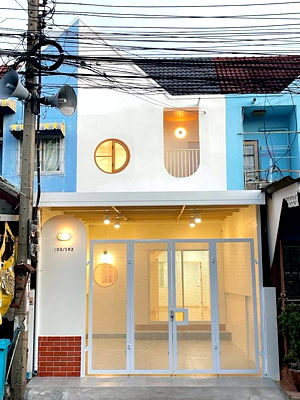 ทาวน์โฮม แม็คโคร บางบัวทอง : 🏠ขายทาวน์เฮ้าส์รีโนเวทใหม่  หมู่บ้านรัตนาวดี 2 ห้องนอน ราคา 1.79 ฟรีโอน✅