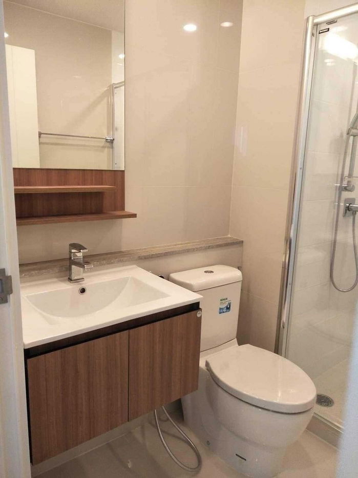 picture Fuse Chan - Sathorn - 7/10