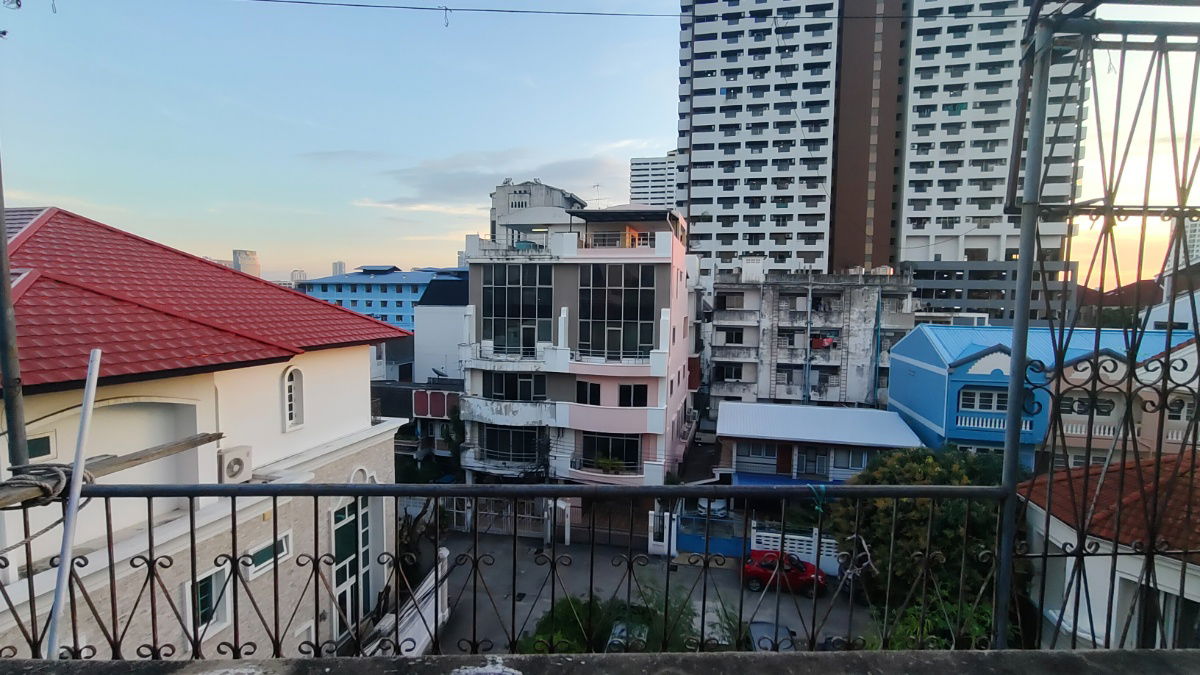 รูป ขาย ตึกแถว 3 คูหา 4 ชั้นครึ่ง ขนาด 59 ตร.ว บากองอนุสรณ์ 2 ช่องนนทรี - รูปที่ 29/31