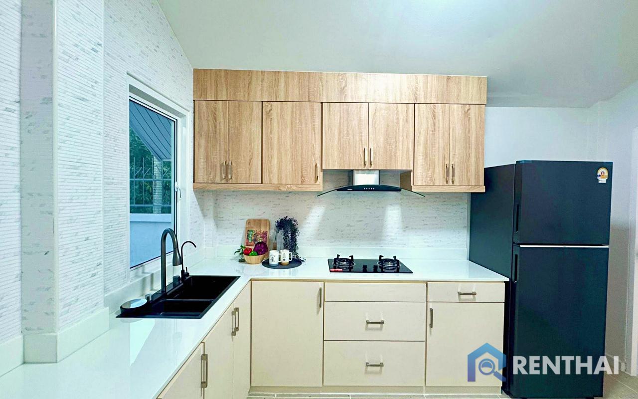 picture Modern 3-Bedroom Pool Villa in a Secure Community - 6/20