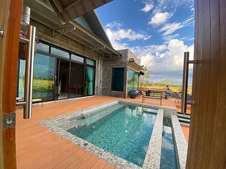 picture Luxuriously Pool Villa House for rent . near Phakoitai Fresh Market and Meechok plaza. - 2/8