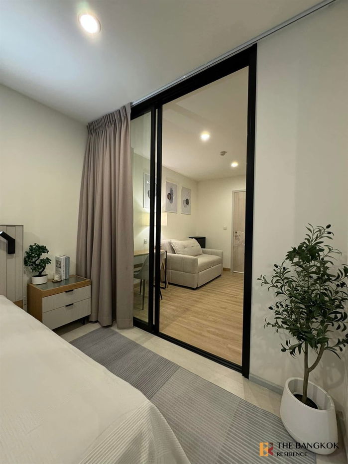 picture  Life Asoke 💚 Beautiful fully furnished unit 🛋️ Near MRT Rama9  - 2/9