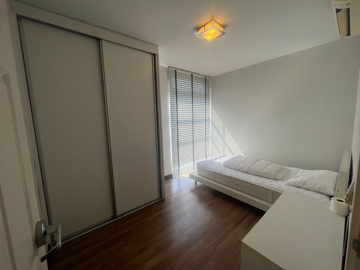 picture Lakeview Geneva 2 Condominium Lakeview Geneva 2 Condominium - 3/11