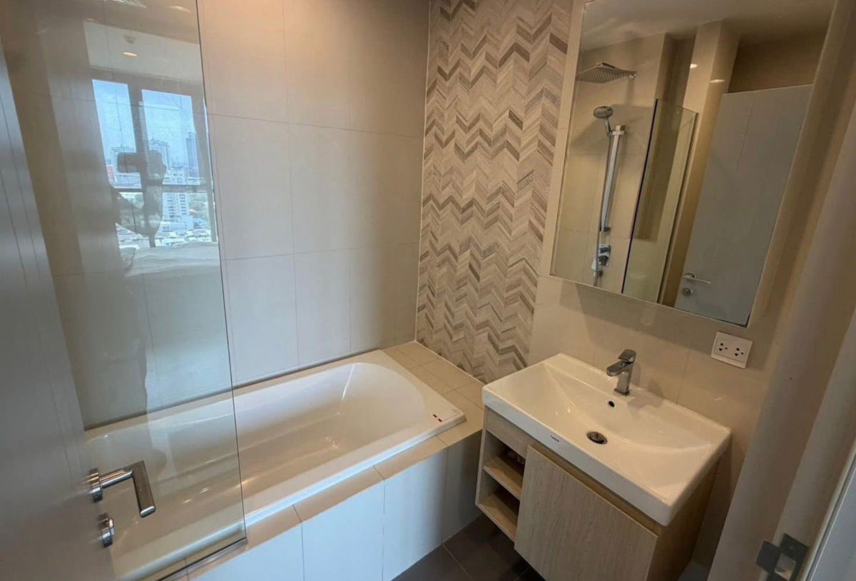 รูป ว่างพร้อมอยู่! Oka Haus. 1นอน 35ตรม. Line id: @pfagent - รูปที่ 3/4