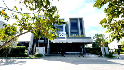 เช่าบ้านเดี่ยว เขตลาดกระบัง : บ้านเดี่ยวหรูให้เช่าแกรนด์บางกอกบูเลอวาร์ด กรุงเทพกรีฑา