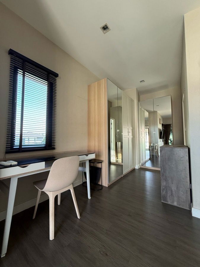 รูป 🏡 ให้เช่าบ้านเดี่ยวหรู — Bangkok Boulevard Srinakarin–Bangna หลังริม ทำเลดีที่สุดในโครงการ แต่งสวยพร้อมอยู่ ใกล้รถไฟฟ้า ของกินเพียบ 🔥 - รูปที่ 8/18