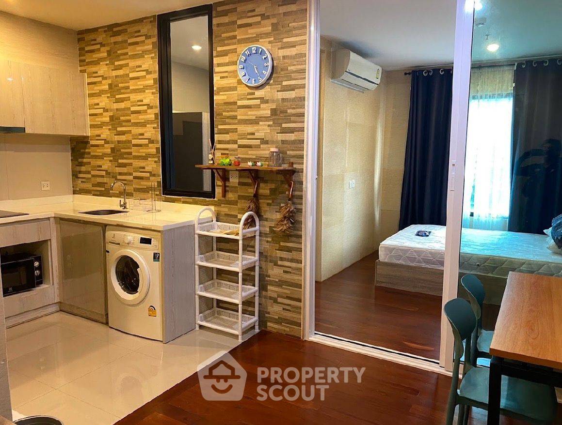 picture 1-BR Condo at Life Asoke near ARL Makkasan (ID 1938920) - 3/12