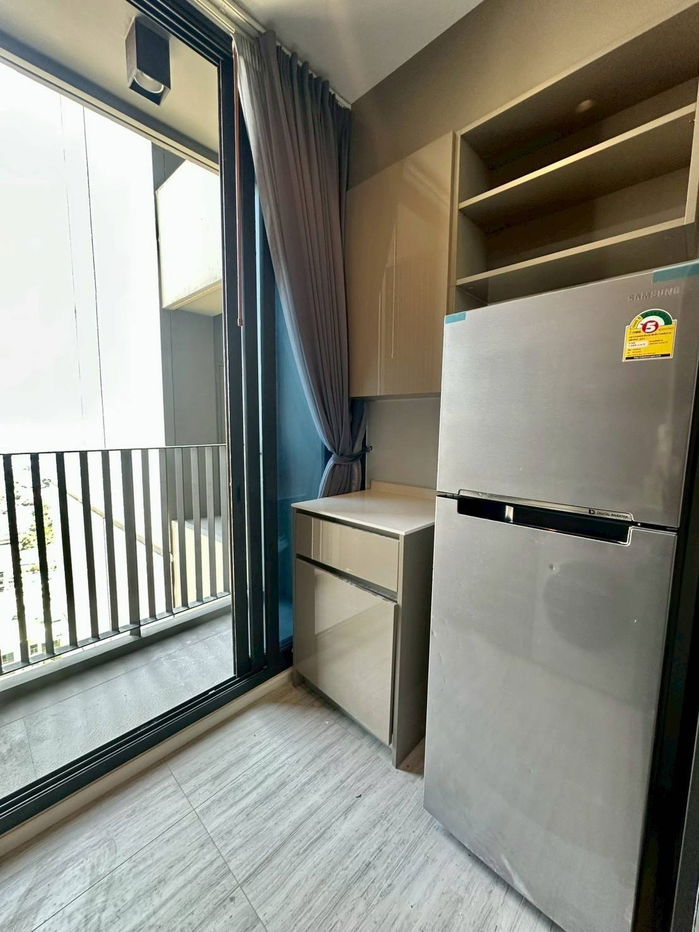 picture 23,000 baht/month 1/1 bed Whizdom Essence BTS Punnawithi - 4/7