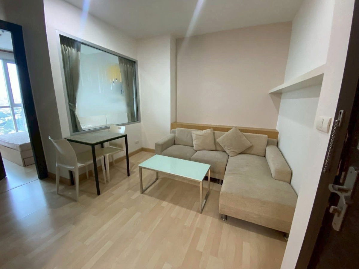 รูป Y135📌ให้เช่าคอนโด Rhythm Ratchada (ริทึ่ม รัชดา)ใกล้ MRT รัชดาภิเษก พร้อมอยู่ เฟอร์นิเจอร์และเครื่องใช้ไฟฟ้า - รูปที่ 4/5