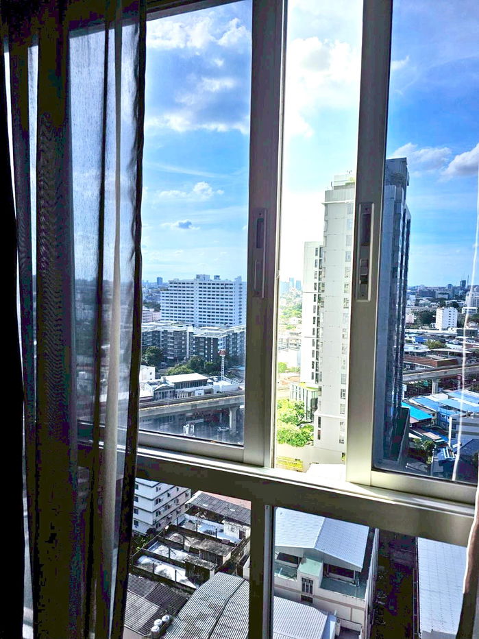 รูป ❤️ห้องระดับAAA เช่าเพียง12,999฿ ยังไม่การเช่าใดๆ รีโนเวทสไตล์ไร้แสงรบกวน เฟอรระดับAAA มีเครื่องซักผ้า - รูปที่ 3/17