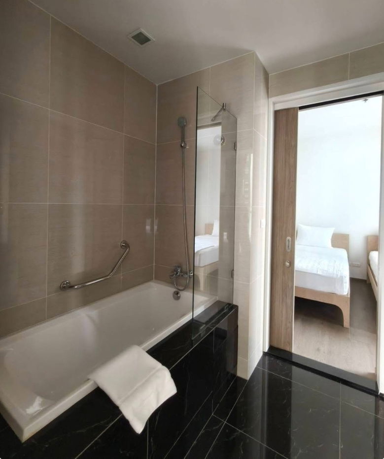 picture Park Origin PhromPhong ( Park 24 ) - 8/12