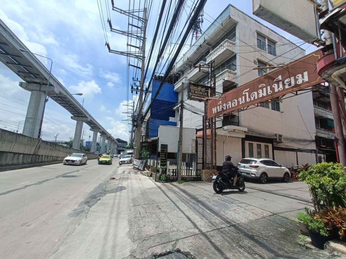 picture Commercial Building for Sale on Chaeng Watthana 12 💰Sale Price: 14,000,000 THB  - 3/10