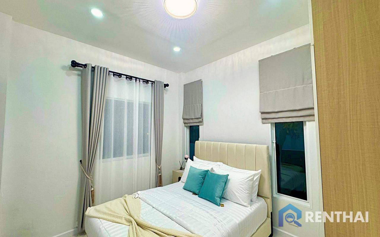 picture Modern 3-Bedroom Pool Villa in a Secure Community - 14/20