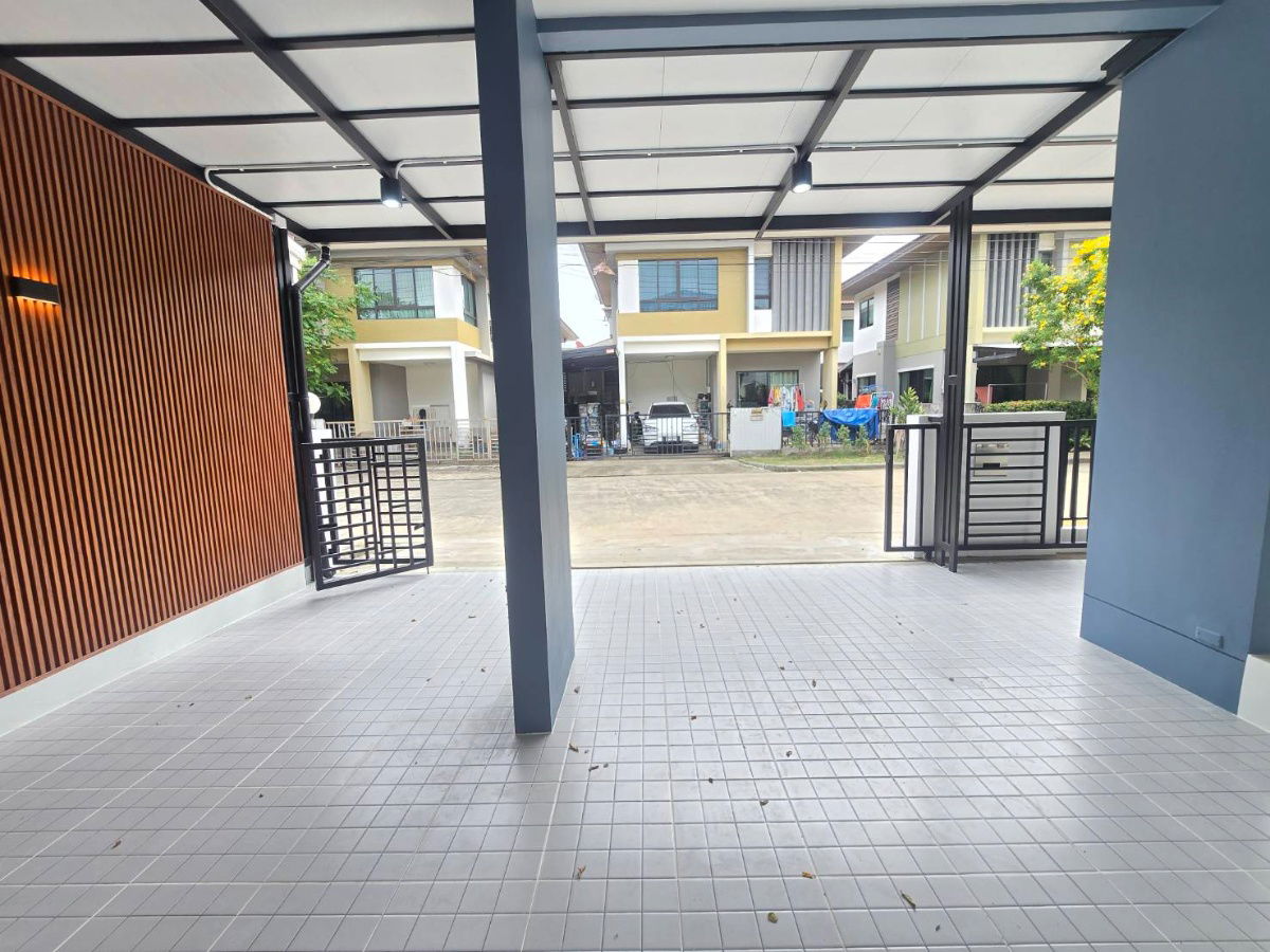 รูป บ้านแฝด ตกแต่งรีโนเวทใหม่ ทำเลดี กว้างขวาง พร้อมเฟอร์ฯสวยๆ หมู่บ้าน พร้อมพัฒน์ไพร์ม ซ.25 ถนนปัญญาเนเชอรัลปาร์ค ปัญญาอินทรา คลองสามวา - รูปที่ 10/44