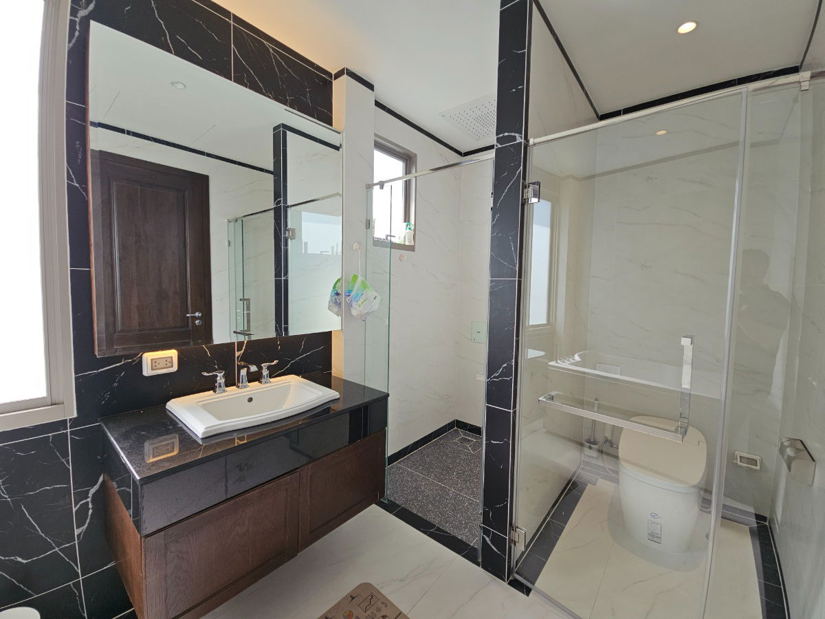 รูป ให้เช่า Perfect Masterpiece Sukhumvit 77 (137 ตร.ว.) 4 นอน 6 น้ำ ติดโรบินสันลาดกระบัง - รูปที่ 34/52