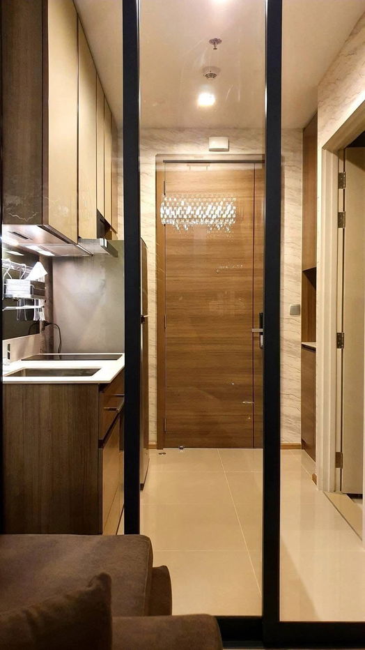 picture THE LINE Phahon - Pradipat - 6/8