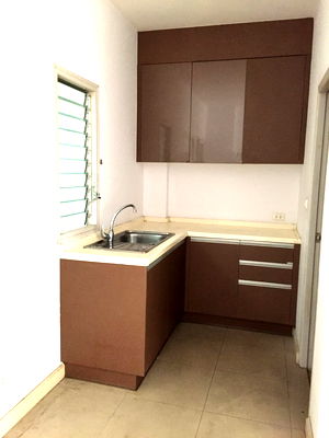 เช่าทาวน์โฮม วิทยาลัยพณิชยการธนบุรี : ให้เช่า Urban Sathorn ติดต่อสอบถามได้ที่ 099-4635997, 064-9653658  line : @313fajed