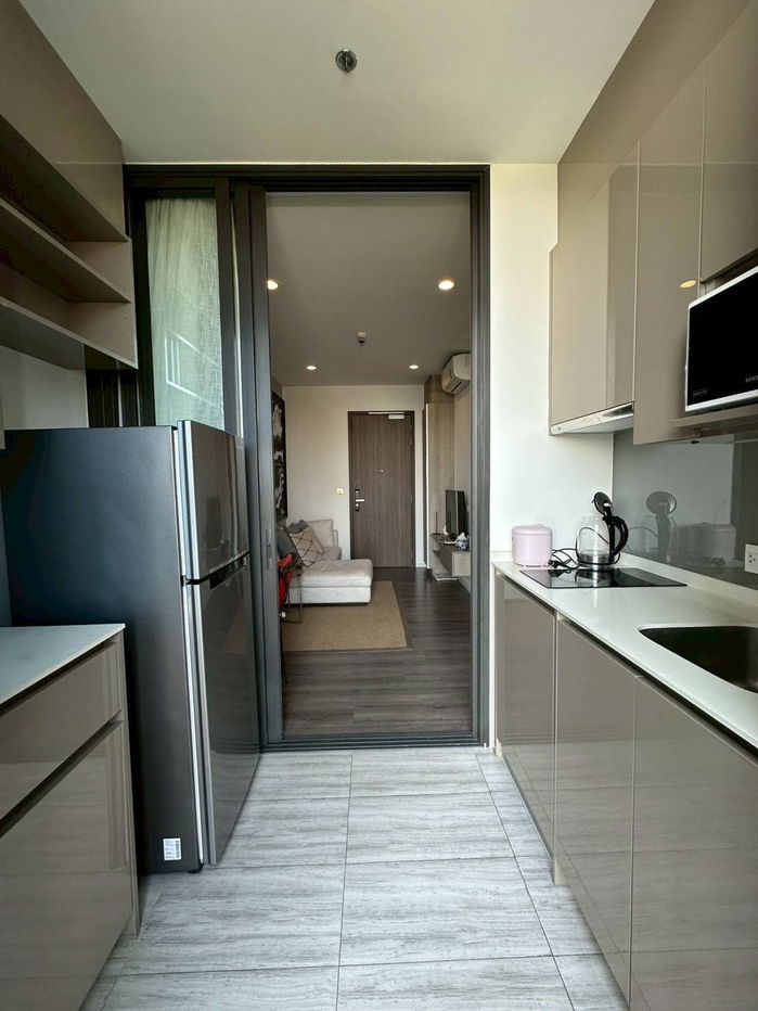 picture 23,000 baht/month 1/1 bed Whizdom Essence BTS Punnawithi - 8/10