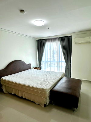 คอนโด BTS เซนต์หลุยส์ : ขายคอนโด Silom Suite ราคา 5,050,000 บาท [SHN00314]