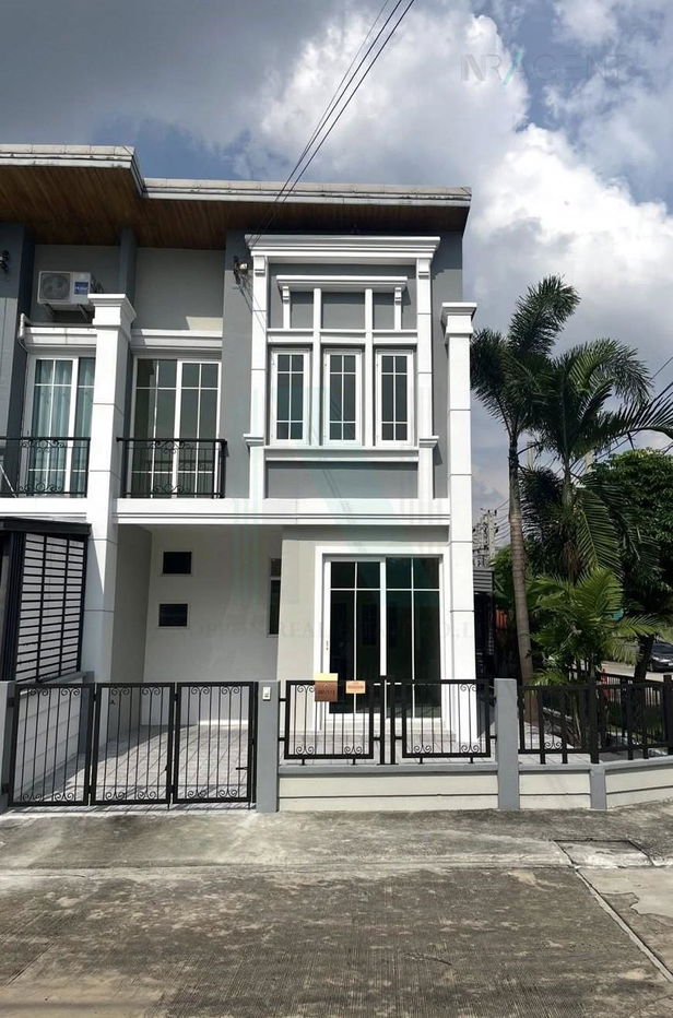 รูป 📌 ขายทาวน์เฮาส์ โครงการ โกลเด้น ทาวน์ 3 บางนา-สวนหลวง 2 ชั้น 3 ห้องนอน 2 ห้องน้ำ - รูปที่ 1/8