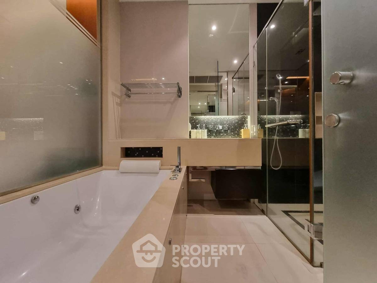 picture 1-BR Condo at The Address Sukhumvit 28 near BTS Phrom Phong (ID 2386617) - 10/13