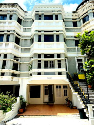 เช่าทาวน์โฮม ม.ศรีนครินทรวิโรฒ วิทยาเขตประสานมิตร : เช่า ให้เช่า ปล่อยเช่า ทาวน์โฮม สุขุมวิท31 Asok Phromphong ราคาถูก สนใจ Line: @951qfbfi