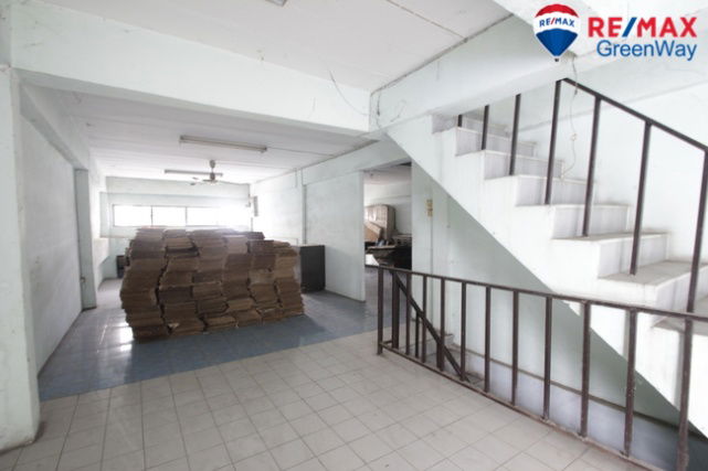 รูป ตึกแถวสิวารัตน์3 พุทธมณฑลสาย5หน้าโครงการ 2ห้องคู่ทำเลค้าขาย ออฟฟิศ 4ชั้น32วา ต่อเติมเต็ม ห้องมุมจอดรถสะดวก 5.2ล้าน - รูปที่ 10/24