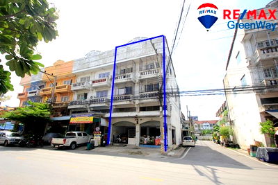 อาคารพาณิชย์ ม.มหามกุฏราชวิทยาลัย วิทยาเขตสิรินธรราชวิทยาลัย : ตึกแถวสิวารัตน์3 พุทธมณฑลสาย5หน้าโครงการ 2ห้องคู่ทำเลค้าขาย ออฟฟิศ 4ชั้น32วา ต่อเติมเต็ม ห้องมุมจอดรถสะดวก 5.2ล้าน