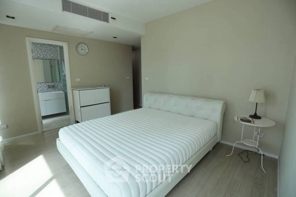 รูป คอนโด 2-ห้องนอน ที่ เดอะ รูม สุขุมวิท 21 ใกล้ MRT สุขุมวิท (ID 2475643) - รูปที่ 6/11