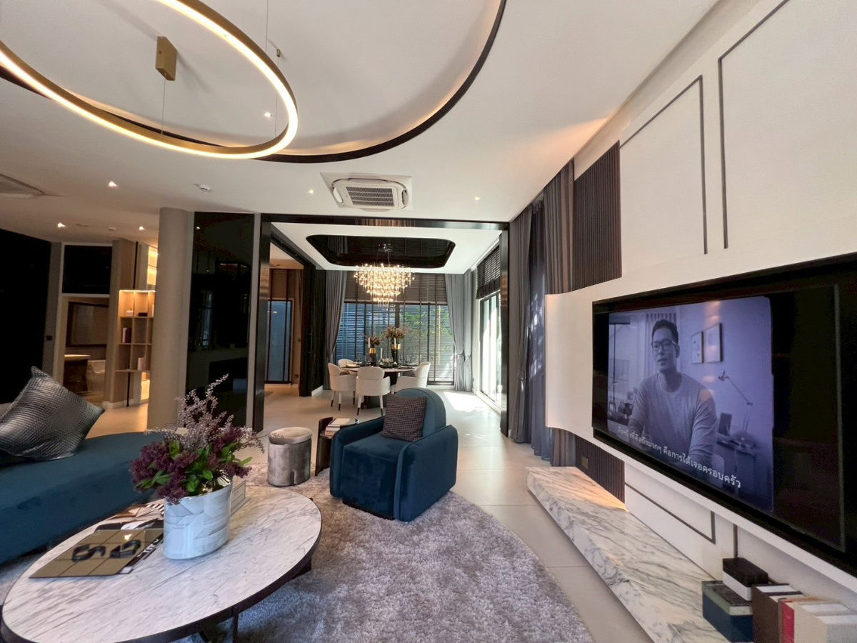 picture A luxurious two-story mansion in the GRAND BANGKOK BOULEVARD State BANGNA project offers you relaxation and tranquility. - 7/13