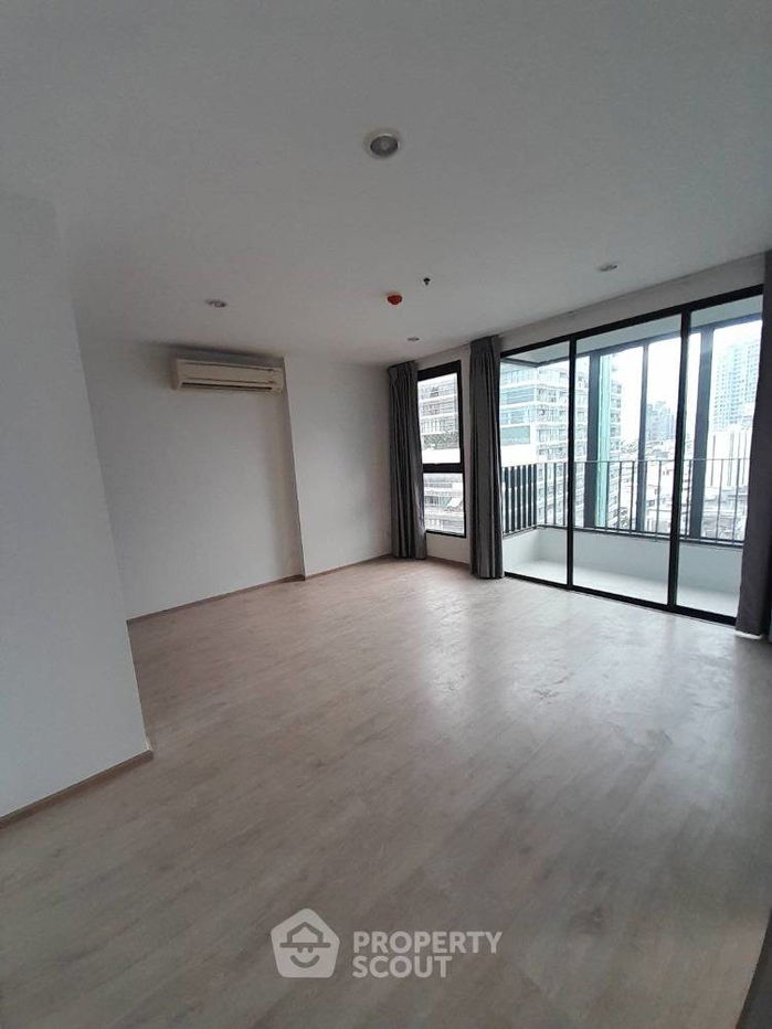 picture 2-BR Condo at Ideo Q Chula Samyan near MRT Sam Yan (ID 1705414) - 1/8
