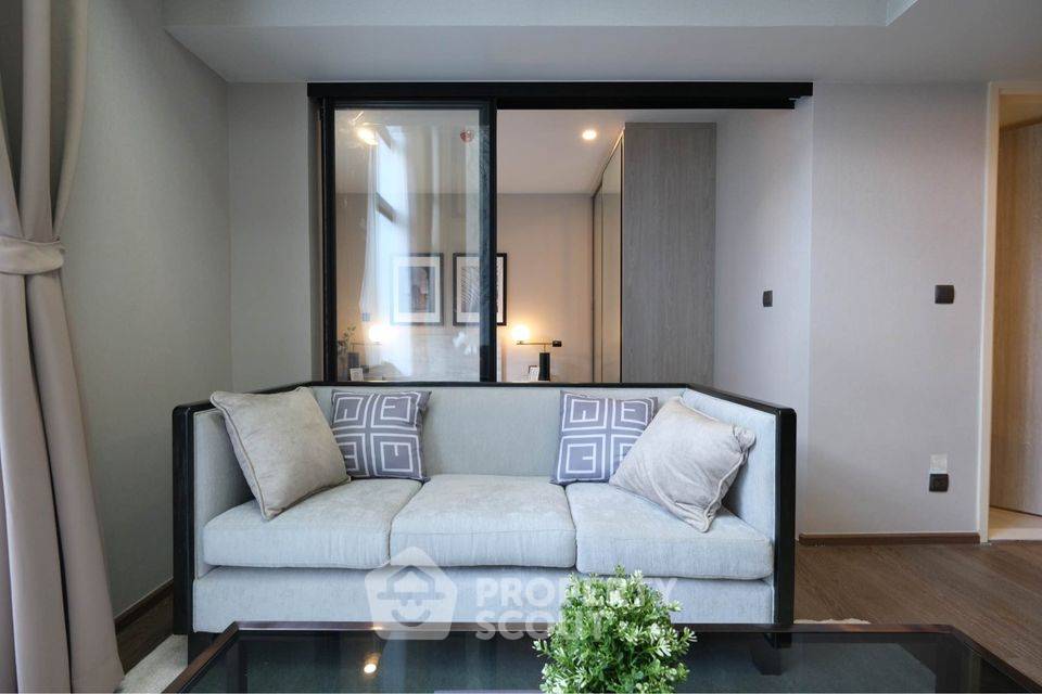 picture 2-BR Condo at Na Vara Residence near BTS Chit Lom (ID 567553) - 3/12