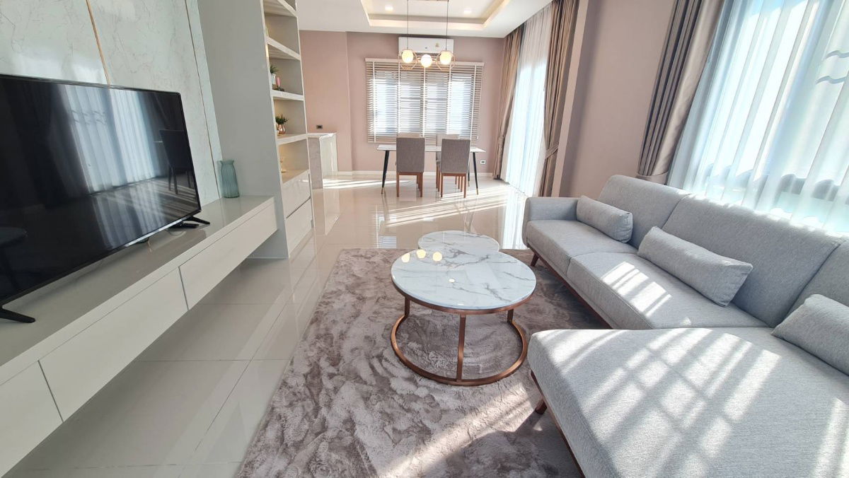 picture !!Sell at LOSS!! Two storey detached house, 3 bedrooms, 4 bathrooms fully furnished in Pattaya, ready to move in !!! - 4/21